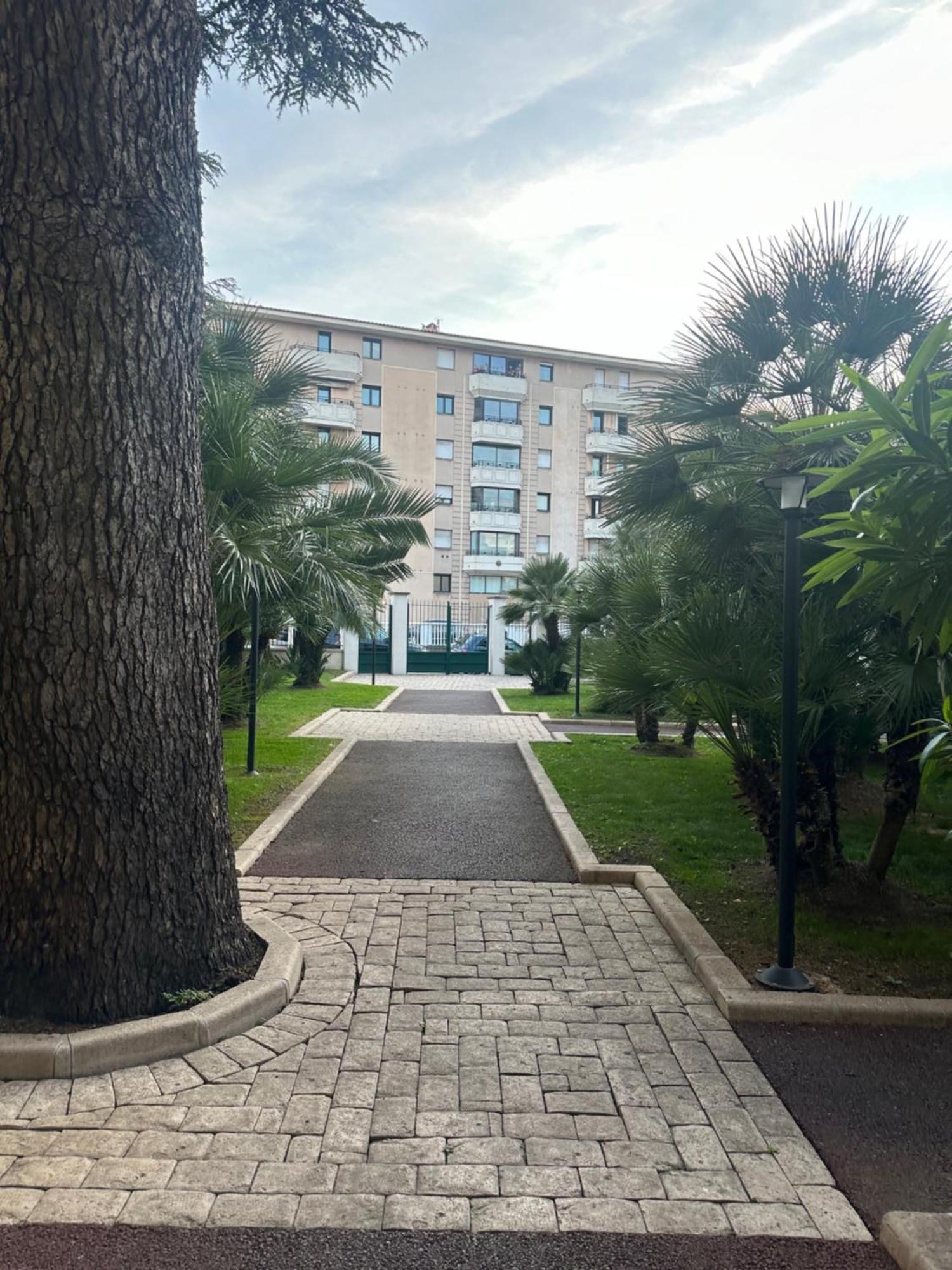 Studio Cannes Centre 5 Minutes De La Mer Экстерьер фото